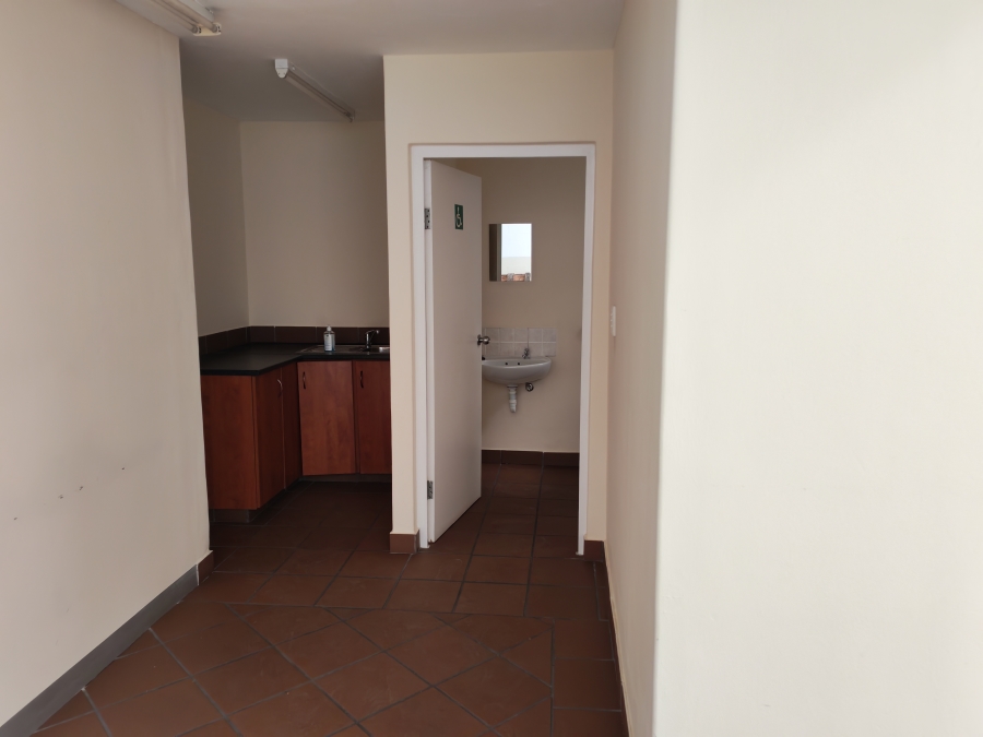 To Let Commercial Property for Rent in Asla Park Western Cape